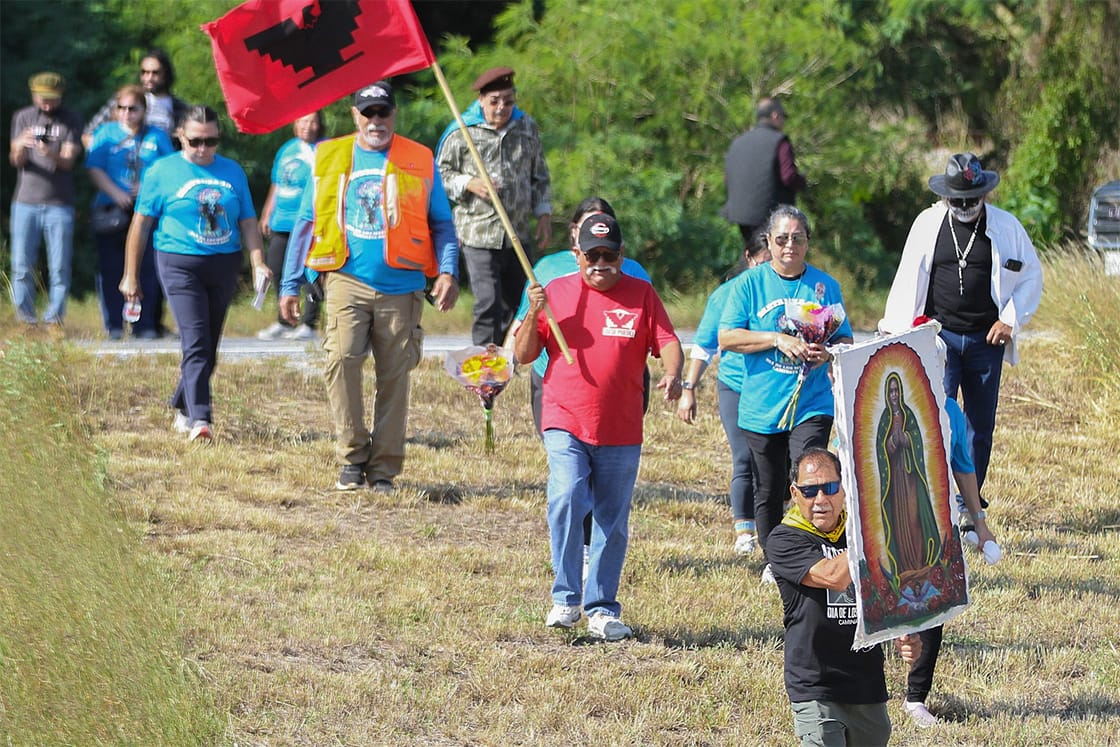 La caminata honors 'the last colonial rebellion', Trump fights SNAP payments in court, election day set for Tuesday